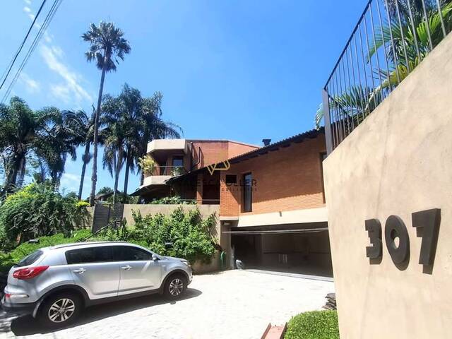 Casa para Venda em Carapicuíba - 2