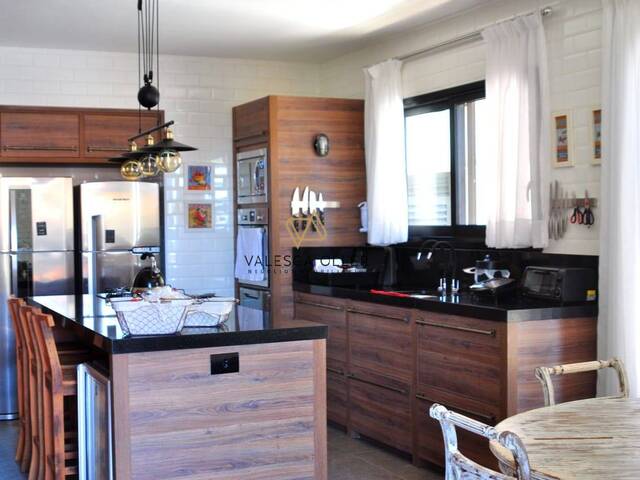 Casa para Venda em Santana de Parnaíba - 3