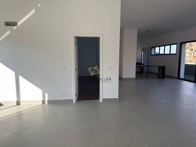 Casa para Venda em Carapicuíba - 2