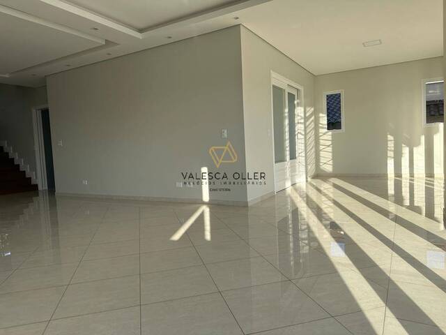 Casa para Venda em Santana de Parnaíba - 4