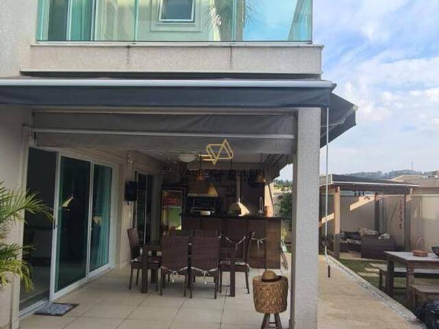 Casa para Venda em Santana de Parnaíba - 4