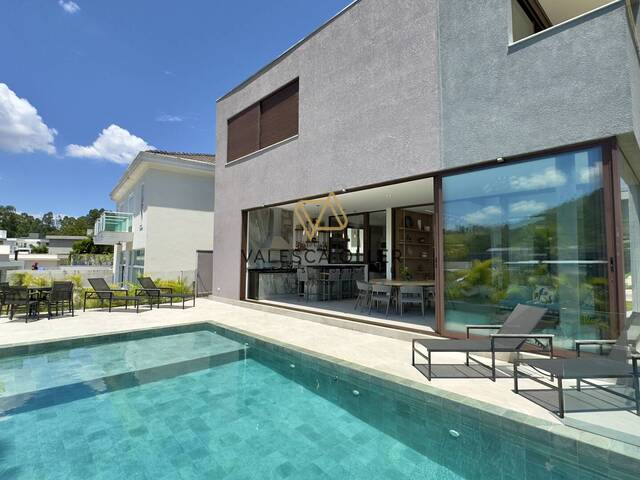 Casa para Venda em Santana de Parnaíba - 4