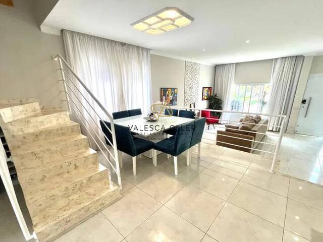 Casa para Venda em Santana de Parnaíba - 4