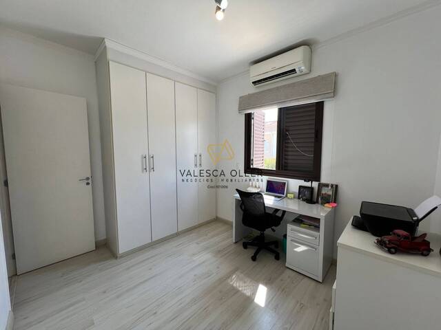 Casa para Venda em Santana de Parnaíba - 4