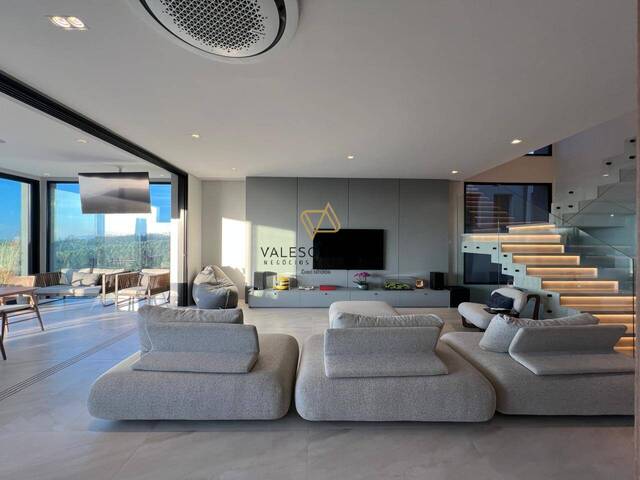 #3514 - Casa para Venda em Santana de Parnaíba - SP - 2