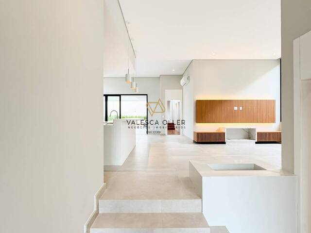 Casa para Venda em Santana de Parnaíba - 5