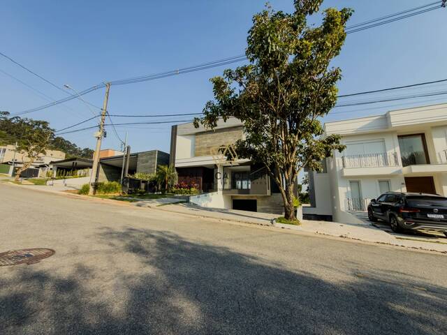 Casa para Venda em Santana de Parnaíba - 3