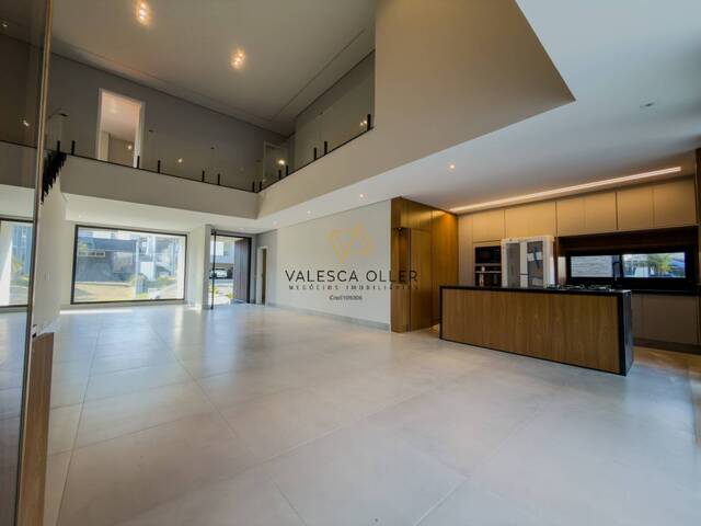 Casa para Venda em Santana de Parnaíba - 5
