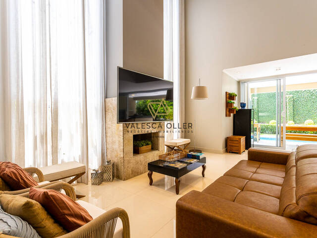 Casa para Venda em Santana de Parnaíba - 3