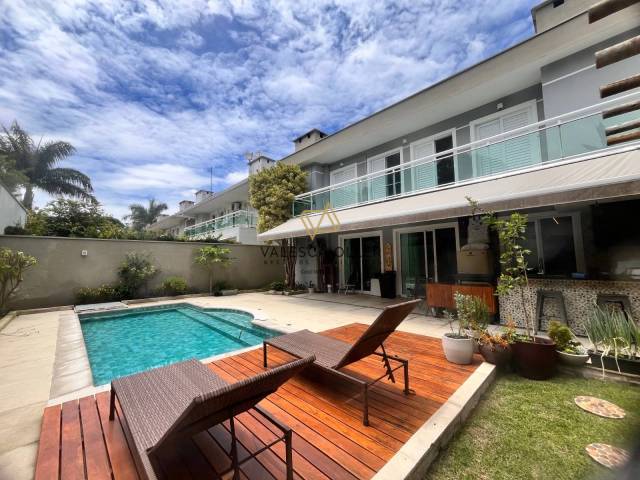 #3725 - Casa para Venda em Carapicuíba - SP - 1