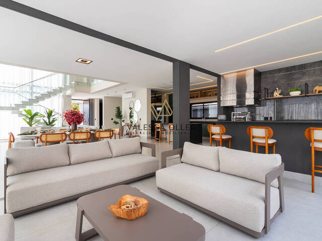 Casa para Venda em Santana de Parnaíba - 4