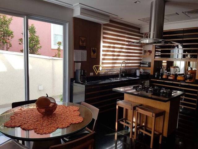 Casa para Venda em Santana de Parnaíba - 5