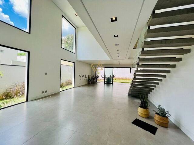 Casa para Venda em Santana de Parnaíba - 4