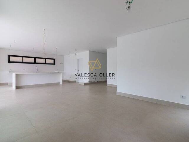 Casa para Venda em Santana de Parnaíba - 4