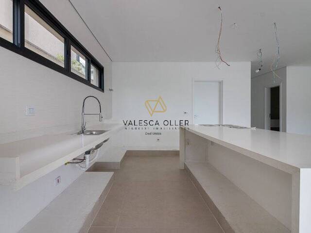 Casa para Venda em Santana de Parnaíba - 5