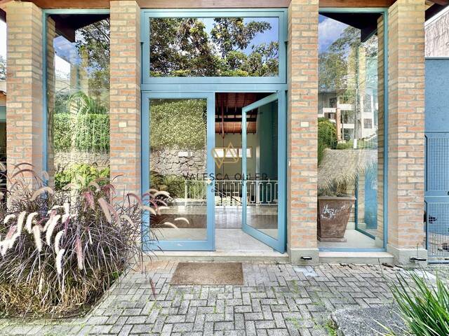 Casa para Venda em Embu das Artes - 4