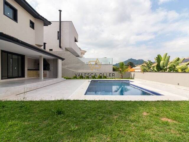 Casa para Venda em Santana de Parnaíba - 5