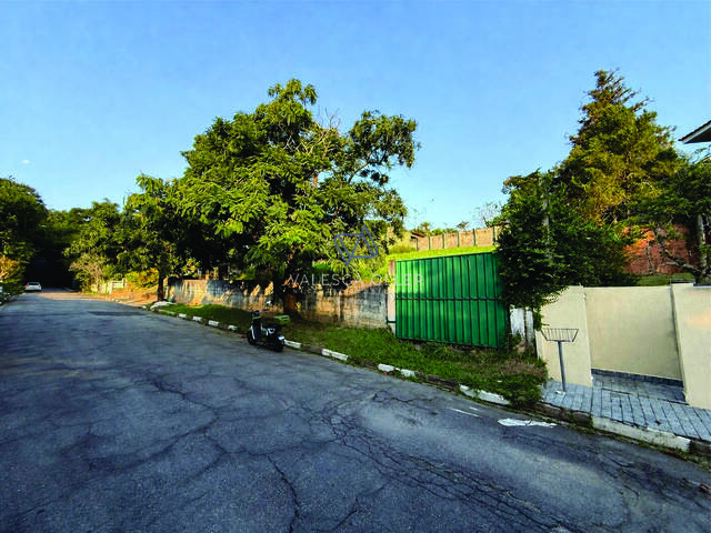 #3831 - Terreno para Venda em Carapicuíba - SP - 2
