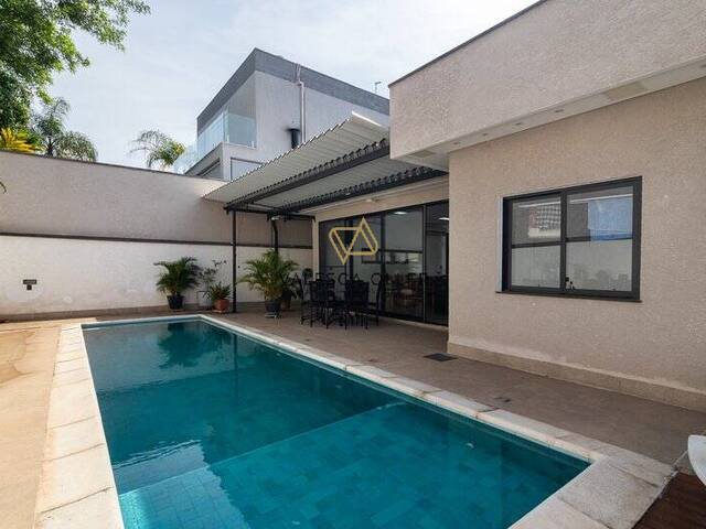 Casa para Venda em Santana de Parnaíba - 4