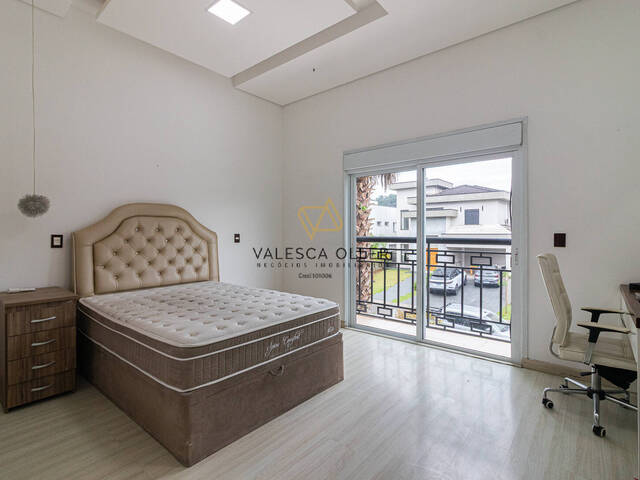 Casa para Venda em Santana de Parnaíba - 3
