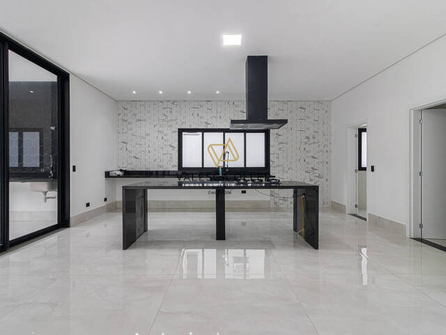 Casa para Venda em Santana de Parnaíba - 4