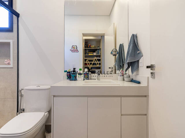 Casa para Venda em Santana de Parnaíba - 5