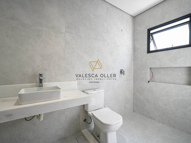 #3526 - Casa para Venda em Jandira - SP - 2