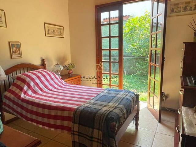 Casa para Venda em Jandira - 2