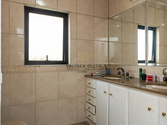 Casa para Venda em Santana de Parnaíba - 4