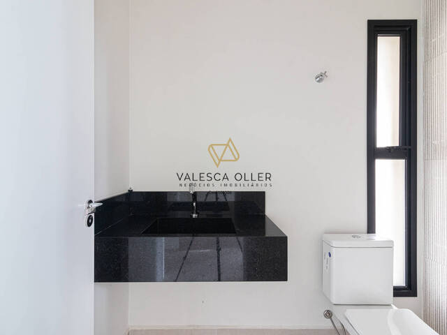 Casa para Venda em Santana de Parnaíba - 4