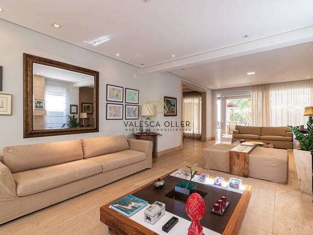 Casa para Venda em Santana de Parnaíba - 4